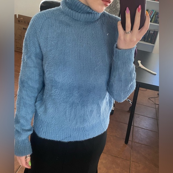 SUPER FUZZY BLUEBERRY RIBBED TURTLENECK SWEATER - Picture 4 of 4